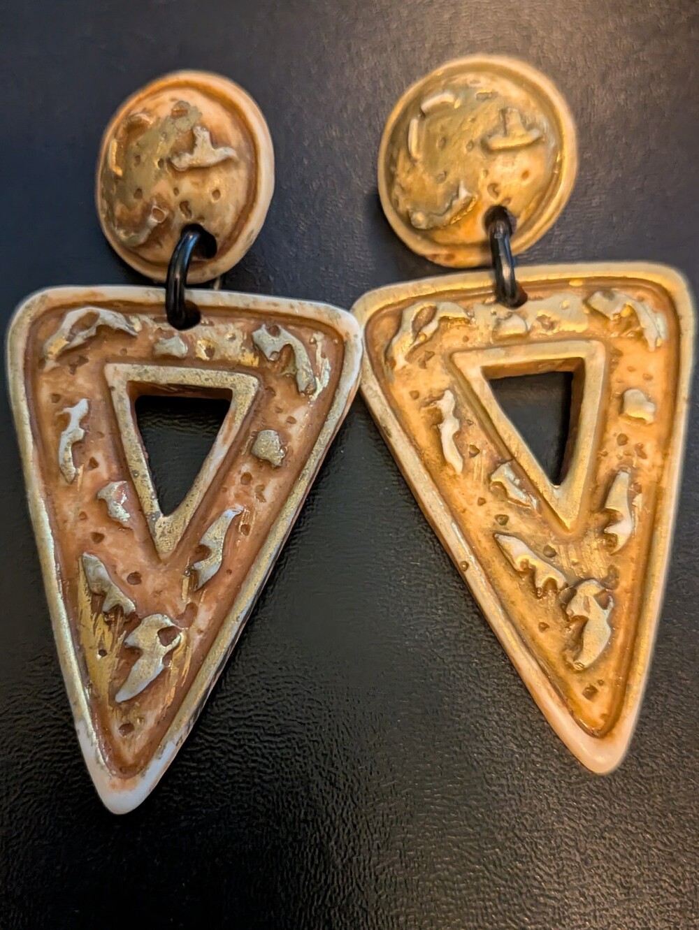 VTG 80s Modernist Statement Drop Earrings Gold Tan Faux Stone Triangle Dangles